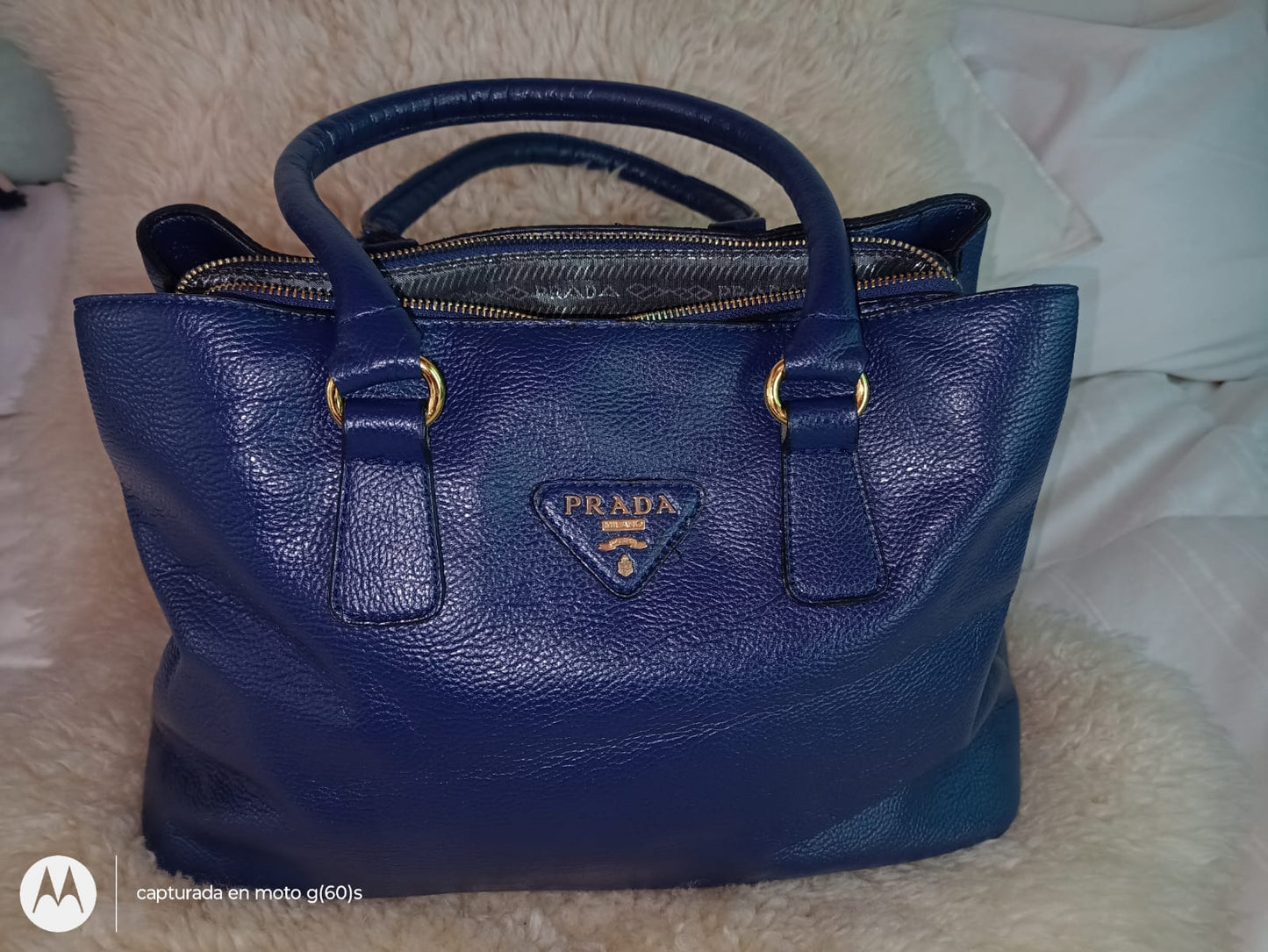 Bolso Prada de cuero Azul - Antiques Bazaar Ensenada