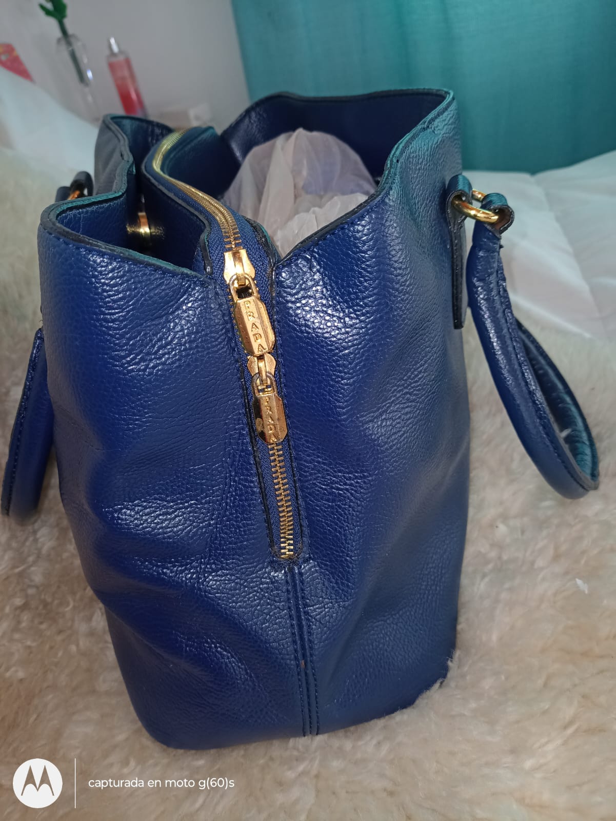 Bolso Prada de cuero Azul - Antiques Bazaar Ensenada