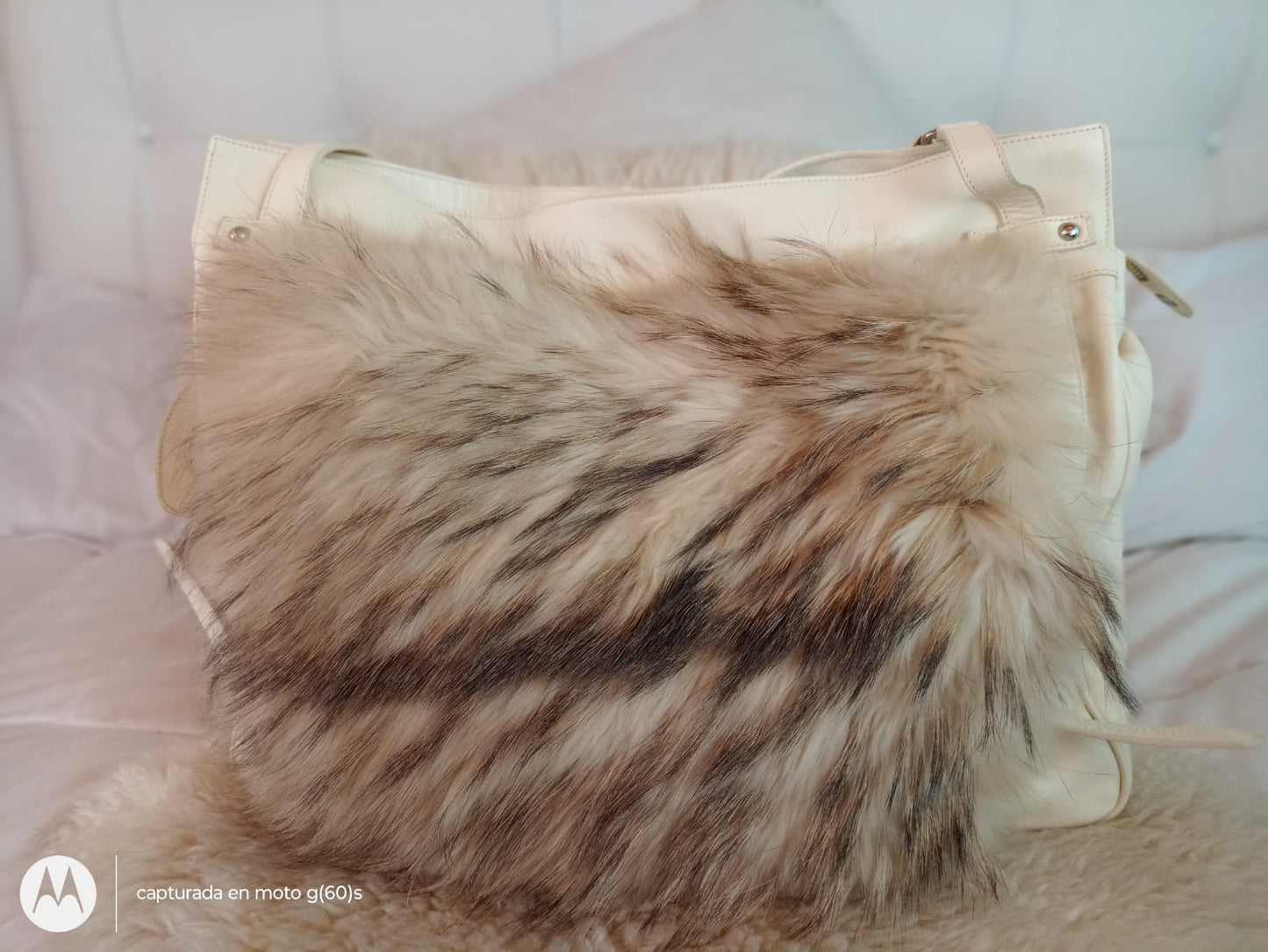 Bolso Cruzado Furla Saddle de Cuero Pebble en Color Marfi - Antiques Bazaar Ensenada