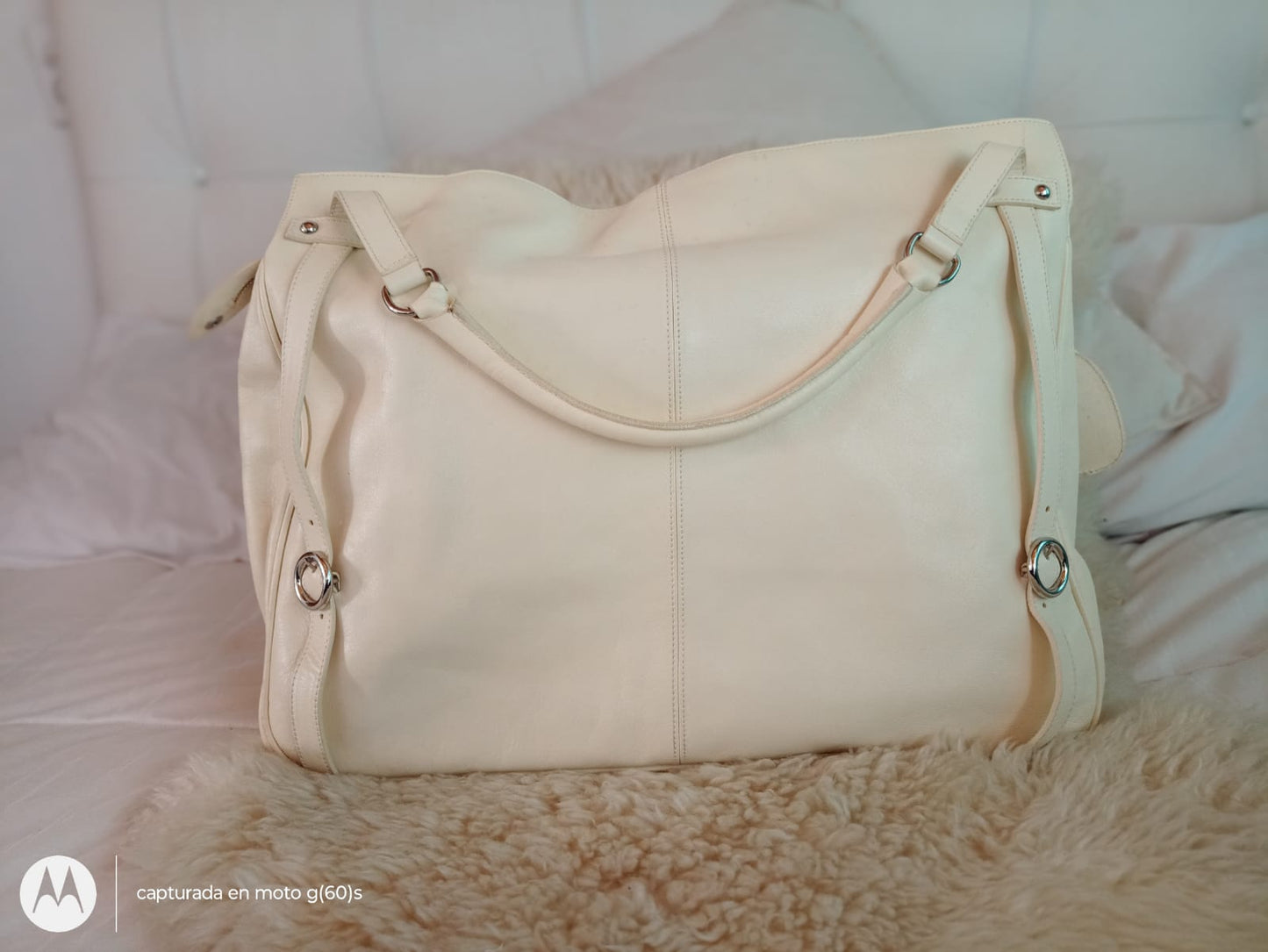 Bolso Cruzado Furla Saddle de Cuero Pebble en Color Marfi - Antiques Bazaar Ensenada