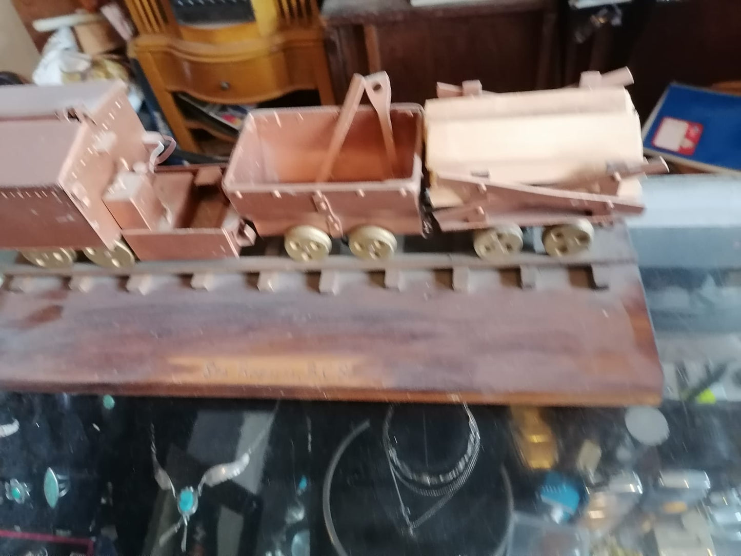 Souvenir Del Pueblo Minero Santa Rosalia B.C.S. Tren de carga Miniatura. - Antiques Bazaar Ensenada