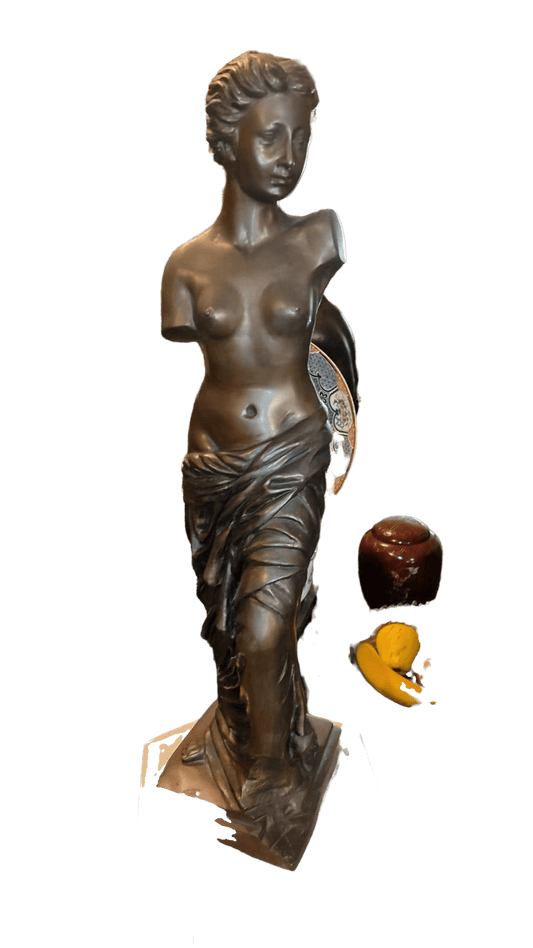 iconic Venus de Milo sculpture - Antiques Bazaar Ensenada