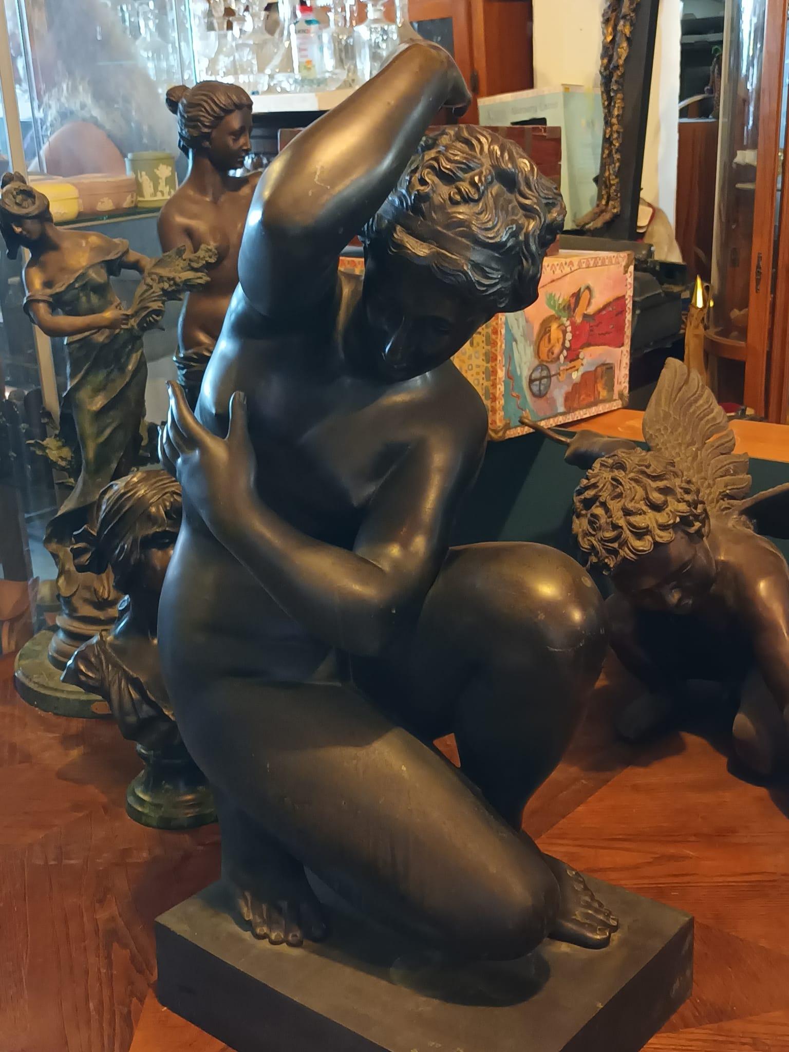 Venus Agachada - Antiques Bazaar Ensenada