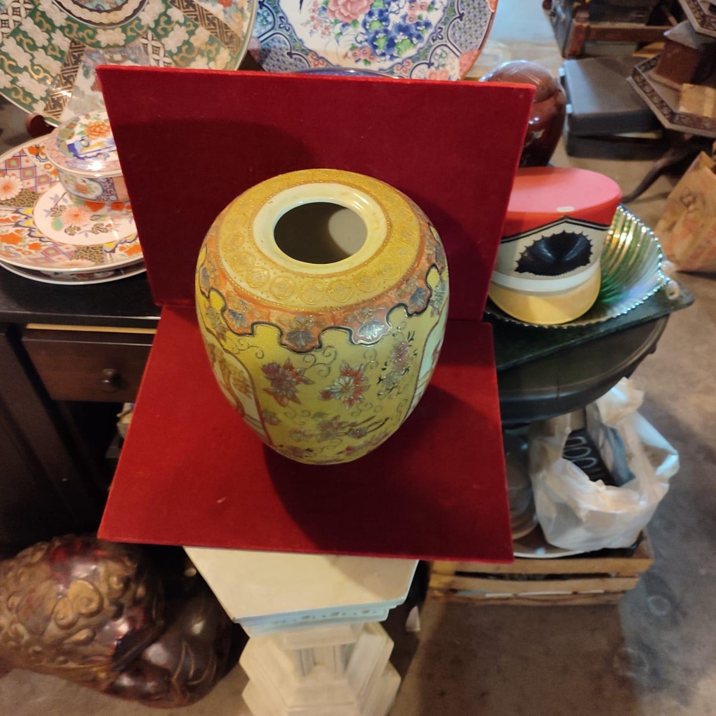 Antique Porcelain Chinese Vases - Antiques Bazaar Ensenada