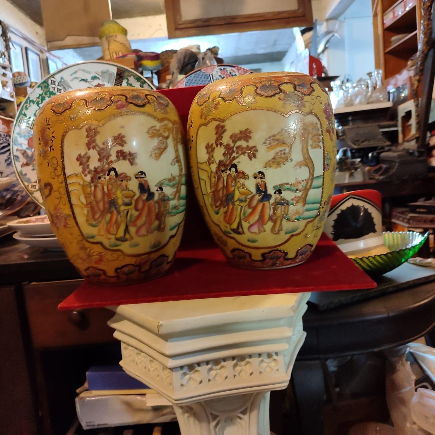 Antique Porcelain Chinese Vases - Antiques Bazaar Ensenada