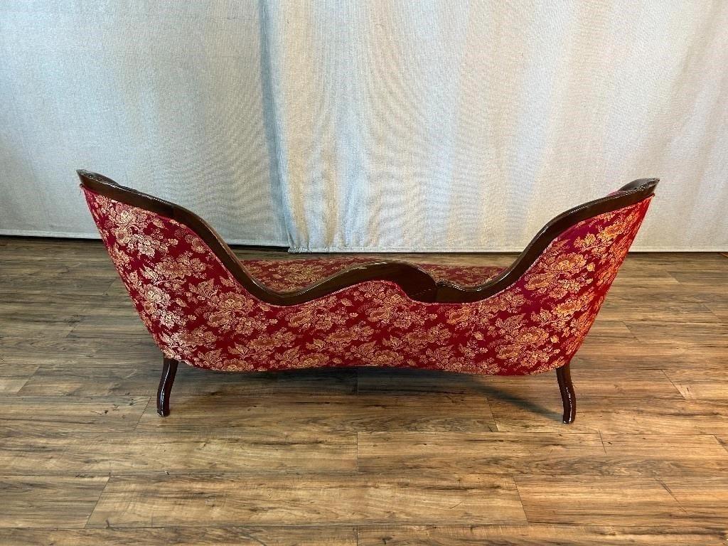 sofá de salón estilo victoriano con doble extremo. - Antiques Bazaar Ensenada