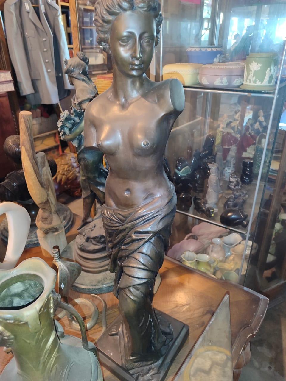 iconic Venus de Milo sculpture - Antiques Bazaar Ensenada