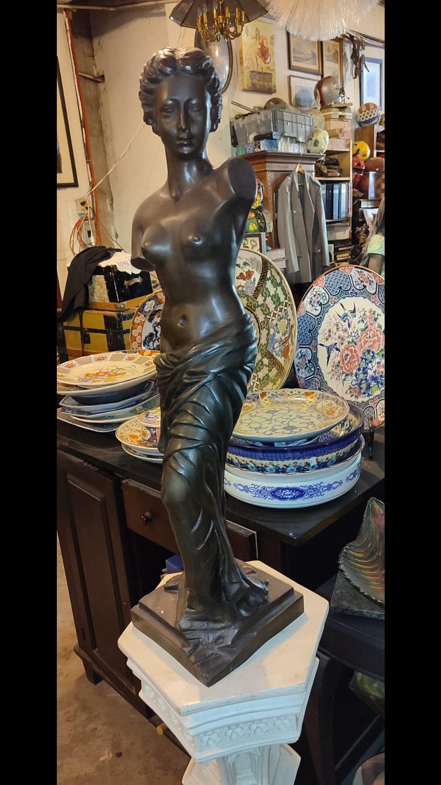 iconic Venus de Milo sculpture - Antiques Bazaar Ensenada