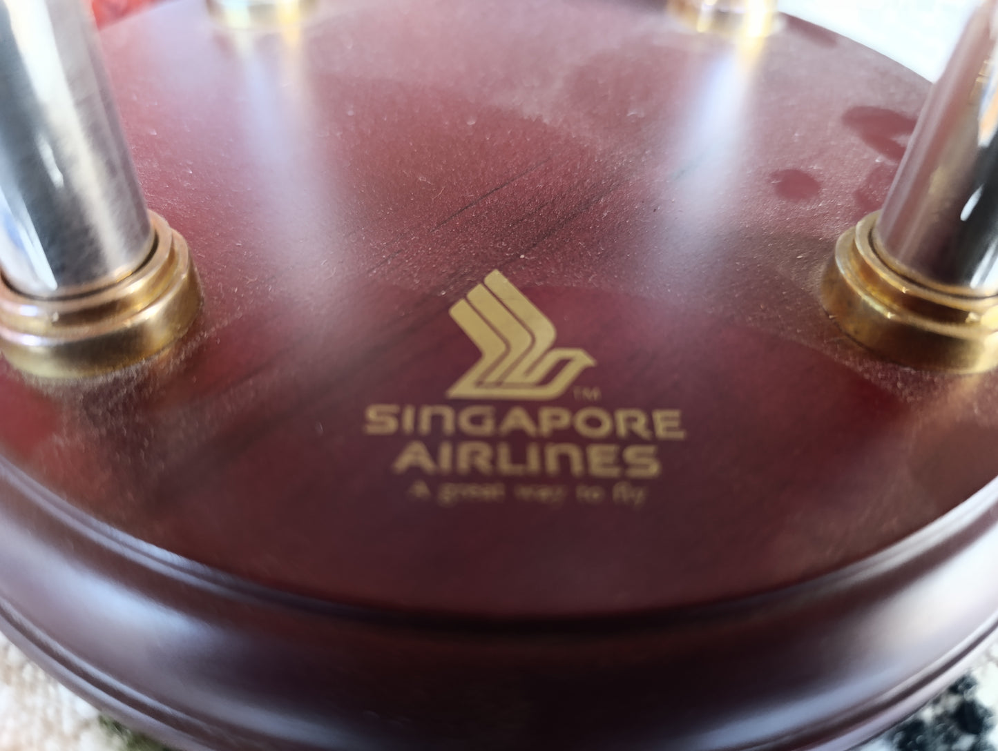 Globo Souvenir de Singapore Airlines | Objeto de Colección de Aerolínea Internacional