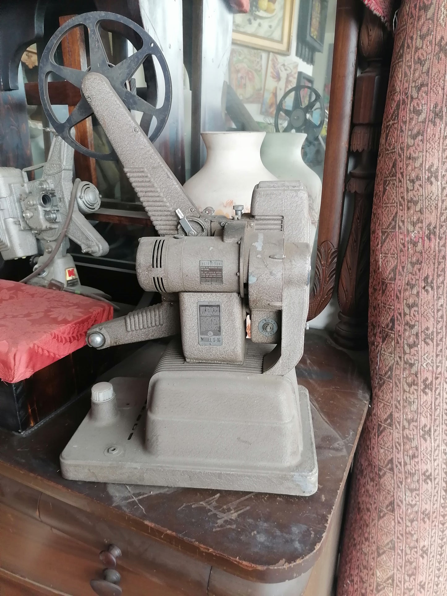 Proyector Revere 16mm Antiguo - Antiques Bazaar Ensenada