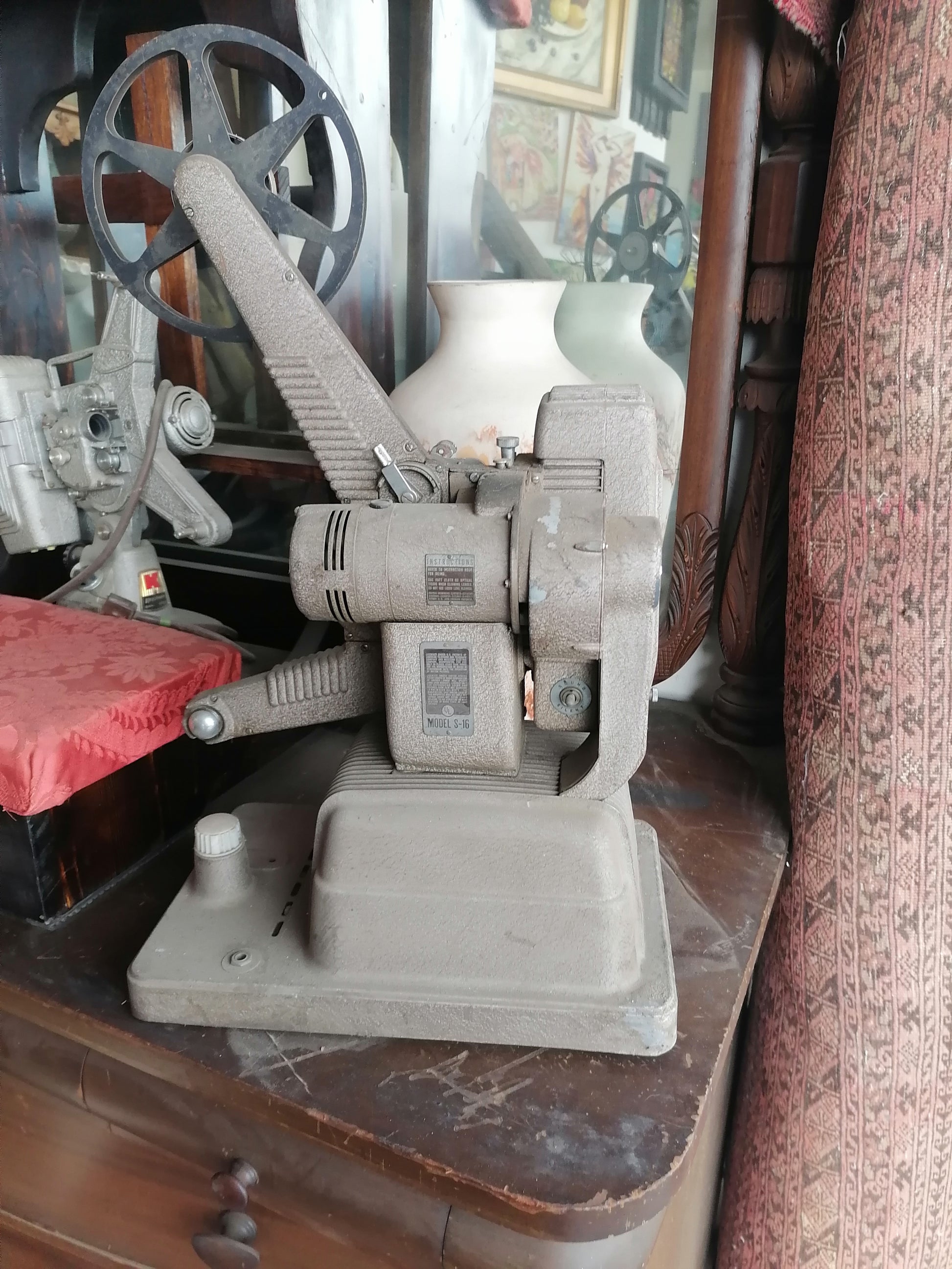 Proyector Revere 16mm Antiguo - Antiques Bazaar Ensenada