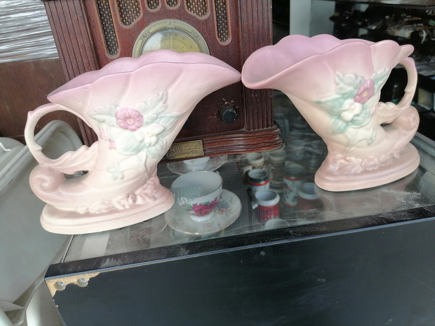 Hull Art Pink Cornucopia - Antiques Bazaar Ensenada