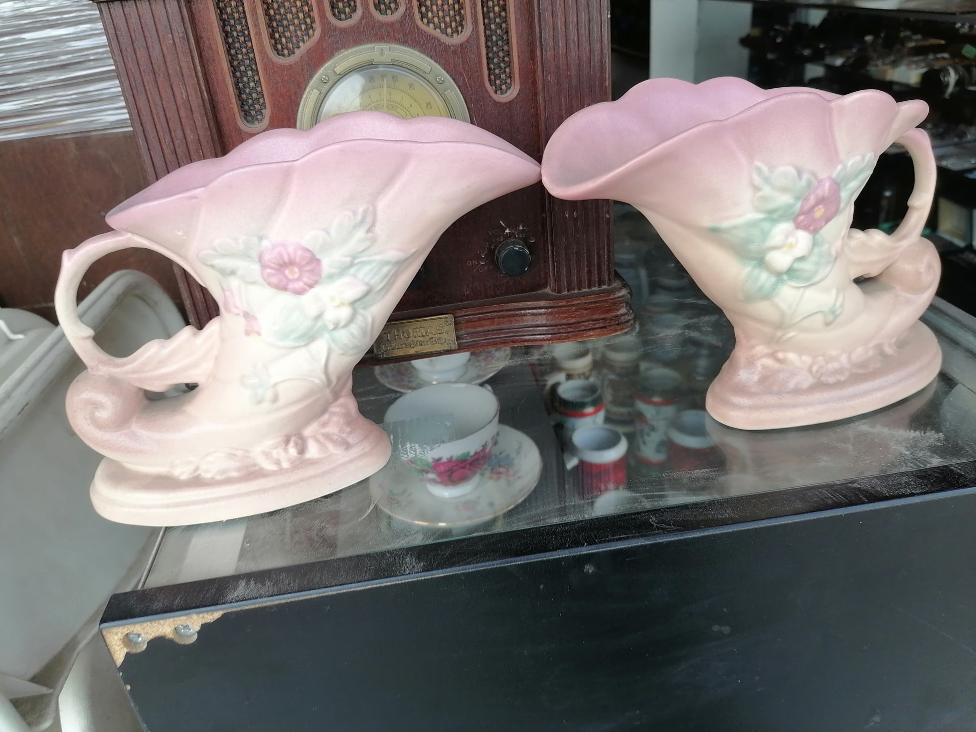 Hull Art Pink Cornucopia - Antiques Bazaar Ensenada