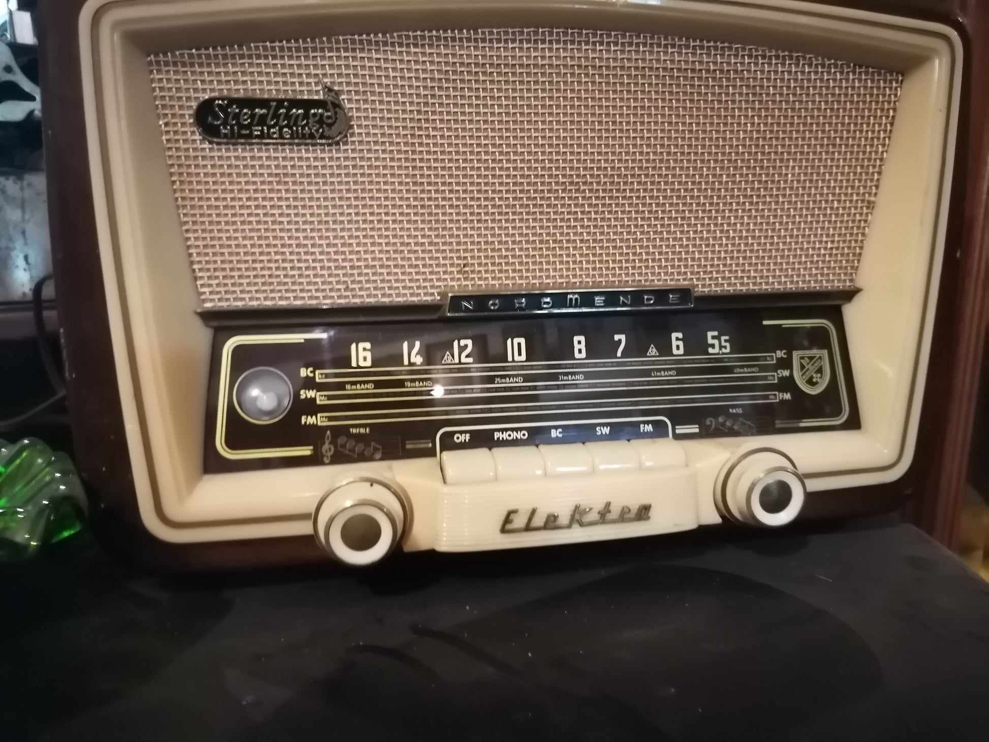 Radio Nordmende Elektra 56 - Antiques Bazaar Ensenada