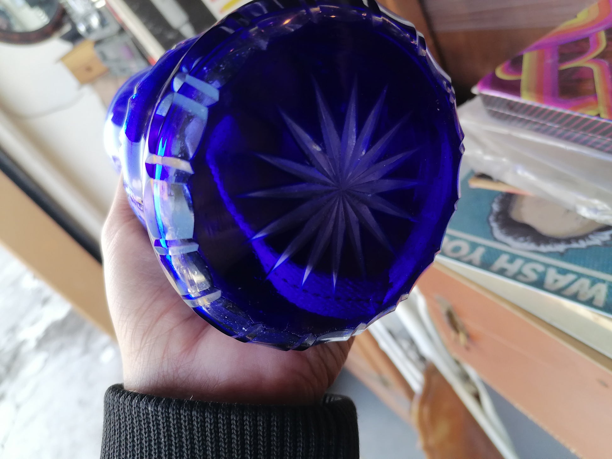 Lámpara/Jarrón de Cristal Azul Cobalto con Grabados - Antiques Bazaar Ensenada