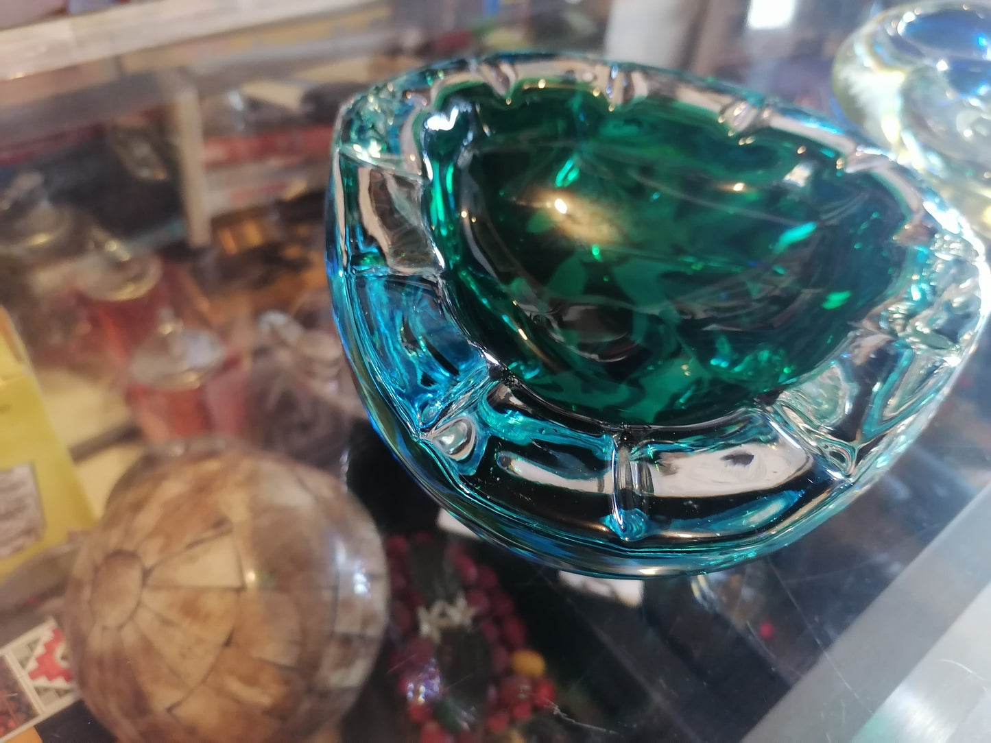 cenicero de cristal de Murano en color verde - Antiques Bazaar Ensenada
