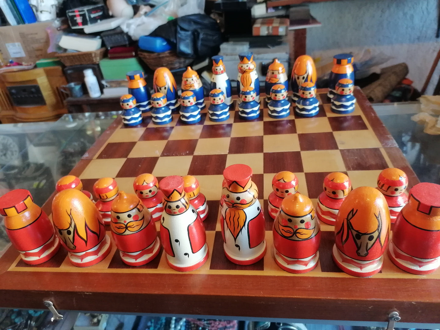juego de ajedrez soviético pintado a mano - Antiques Bazaar Ensenada