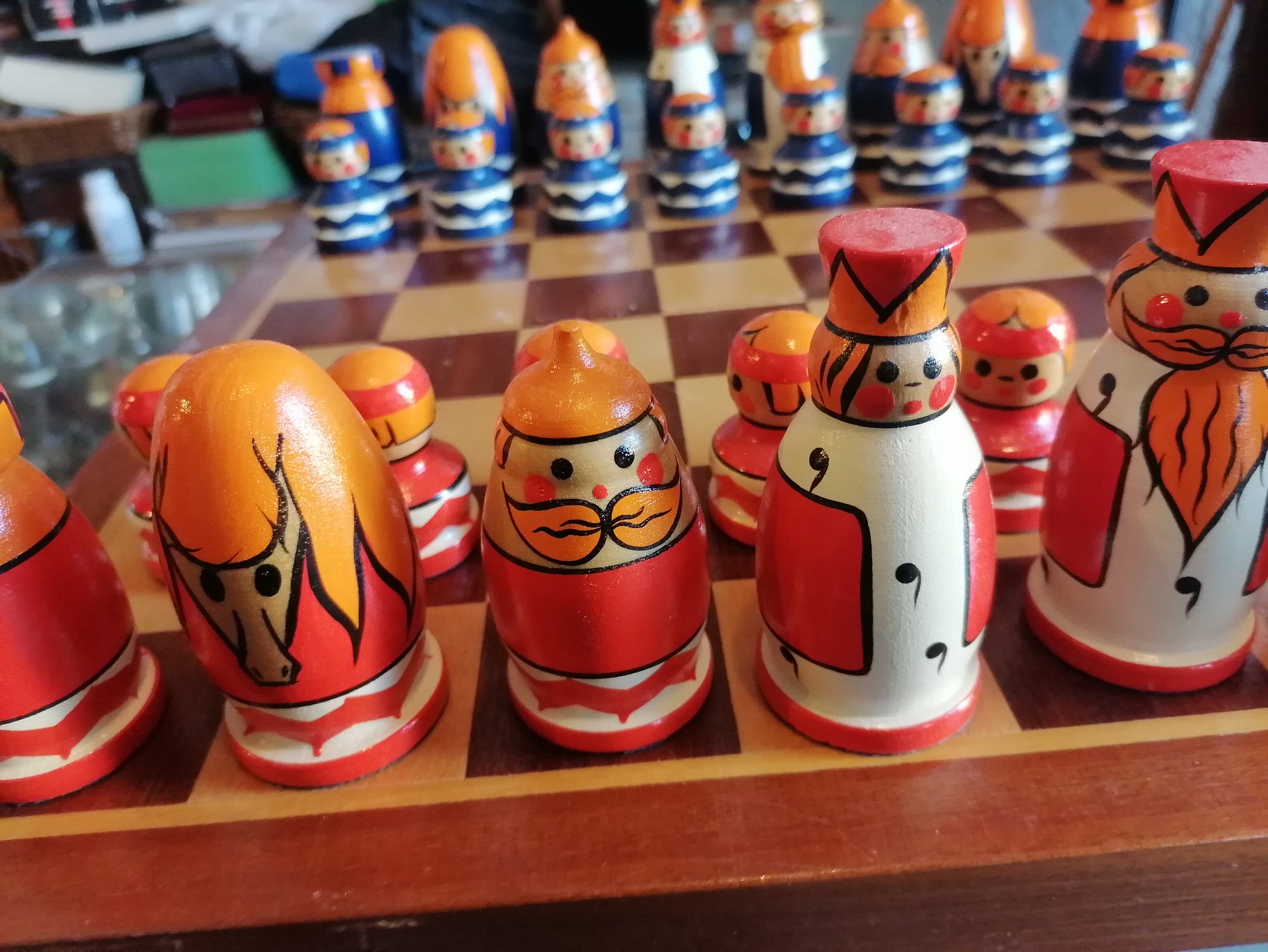 juego de ajedrez soviético pintado a mano - Antiques Bazaar Ensenada