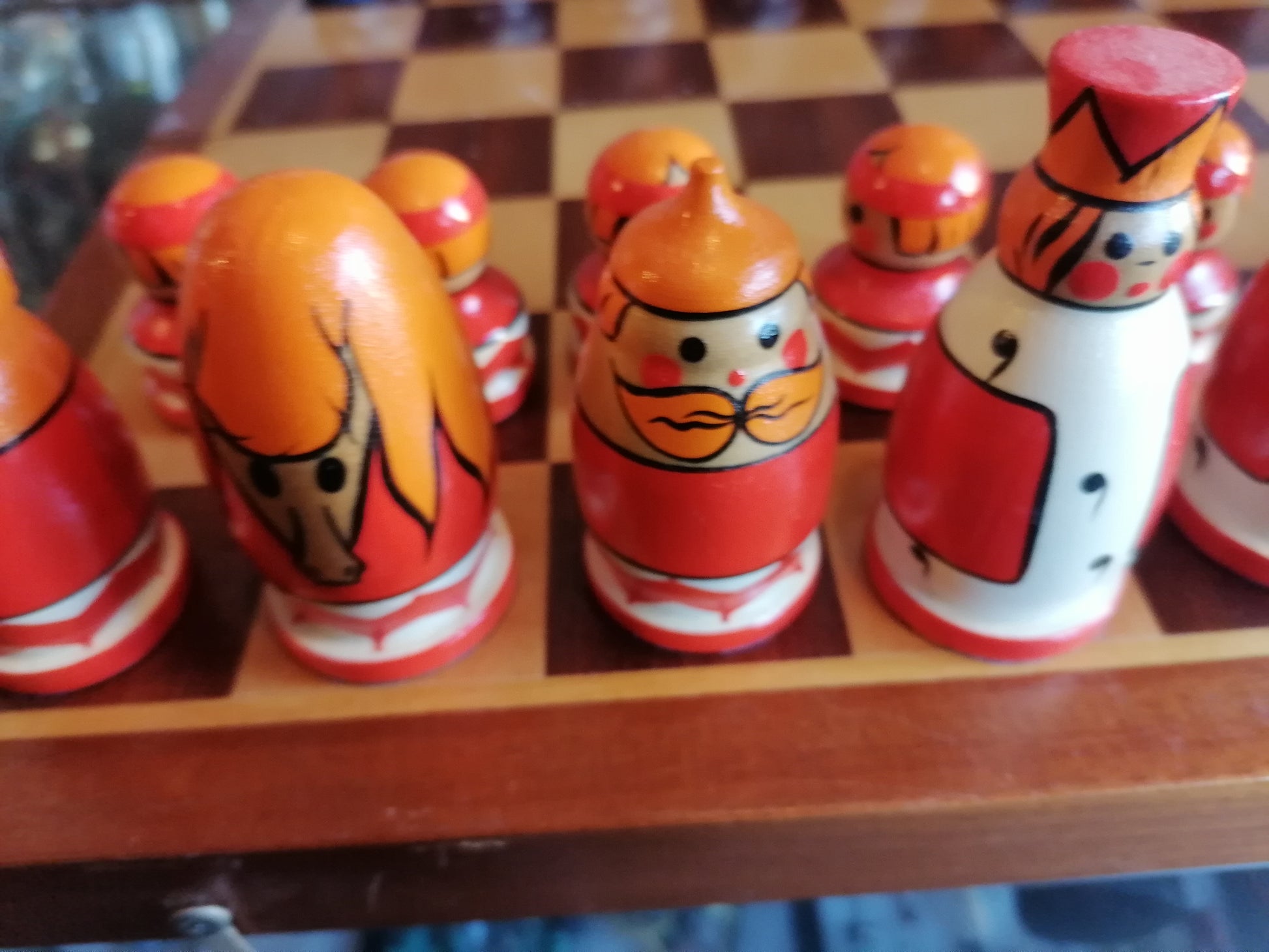 juego de ajedrez soviético pintado a mano - Antiques Bazaar Ensenada