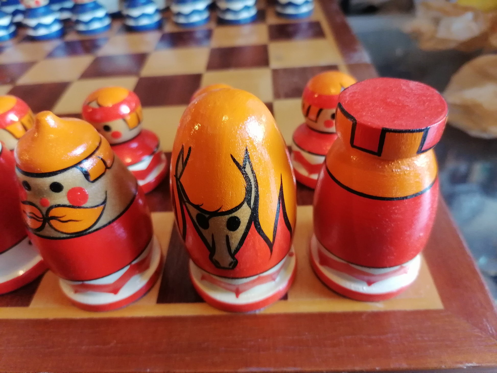 juego de ajedrez soviético pintado a mano - Antiques Bazaar Ensenada