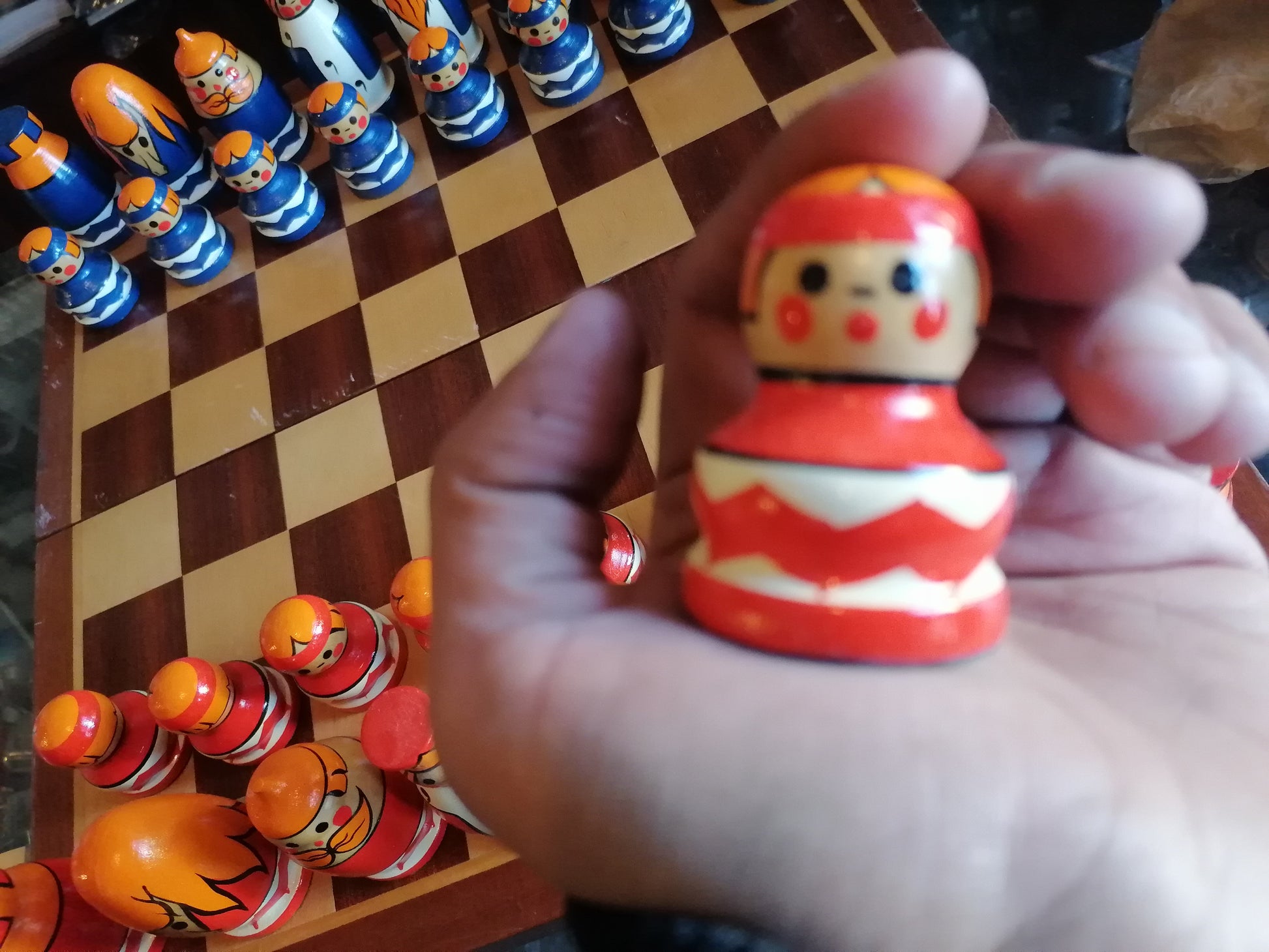juego de ajedrez soviético pintado a mano - Antiques Bazaar Ensenada