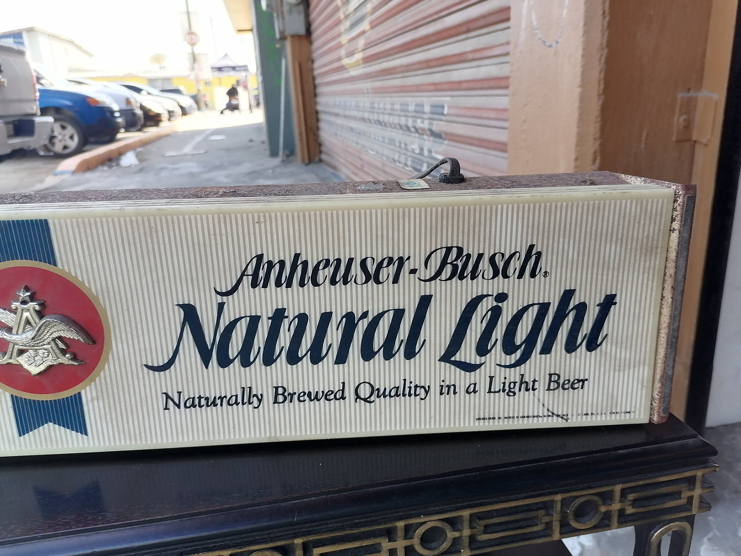 Letrero Vintage de Cerveza Natural Light – Coleccionable Clásico - Antiques Bazaar Ensenada