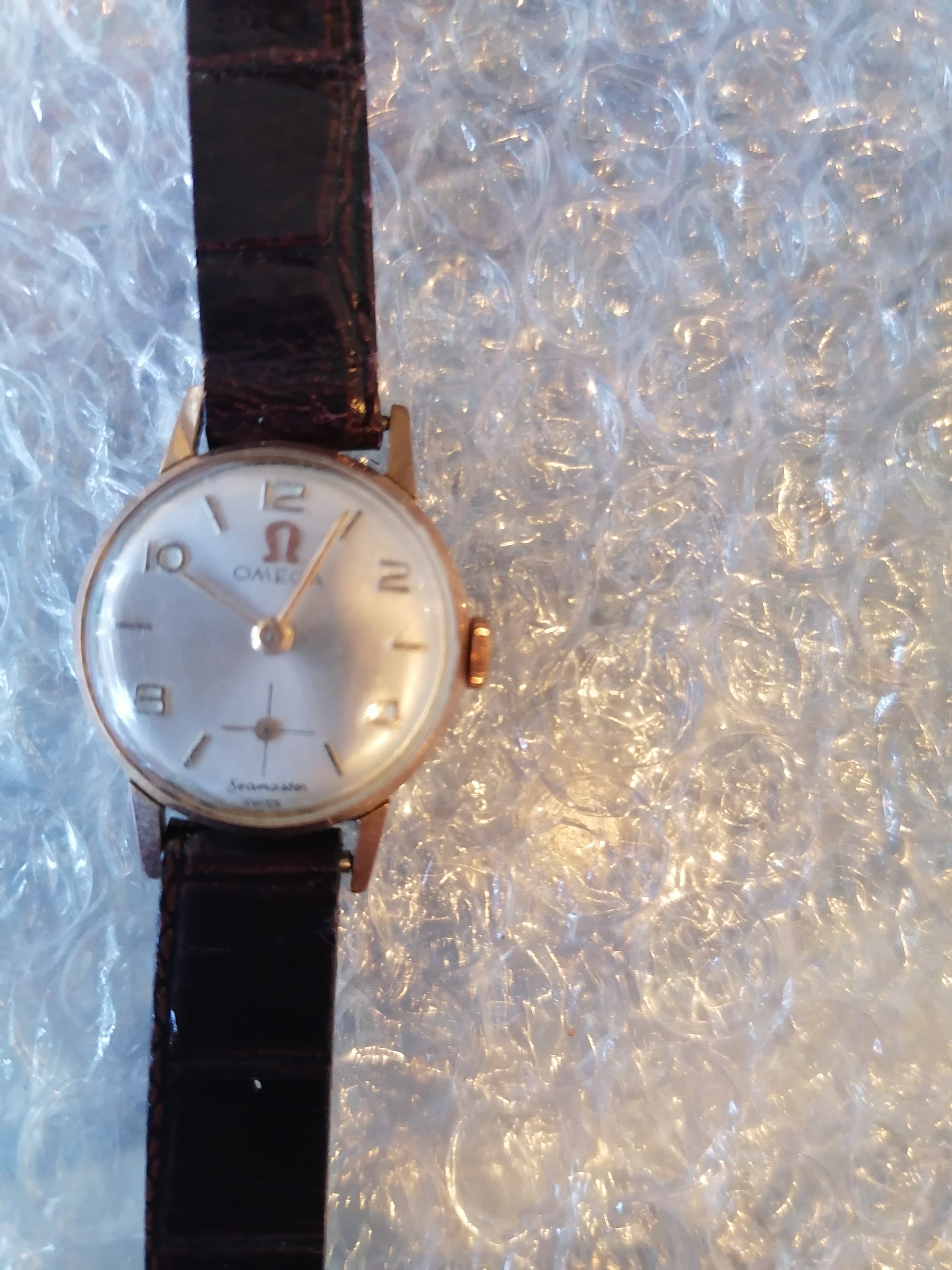 Omega Classic Vintage en Oro Rosa de 18KT Cal. 269 - Antiques Bazaar Ensenada