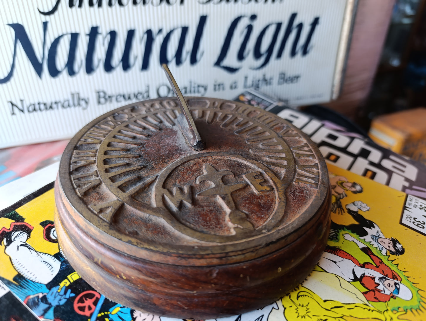 Antiguo Reloj de Sol Alemán Vintage | Elegante Diseño Dorado y Marrón