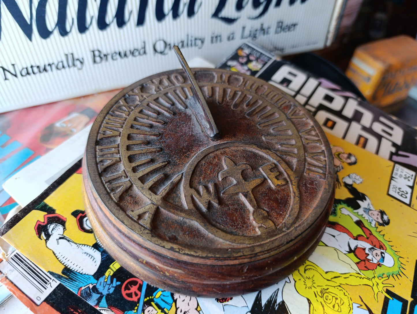 Antiguo Reloj de Sol Alemán Vintage | Elegante Diseño Dorado y Marrón
