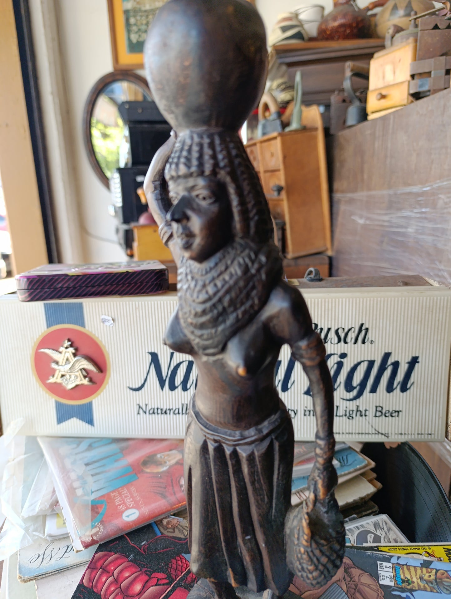 Estatua Africana de Madera | Campesina con Canasto en la Cabeza