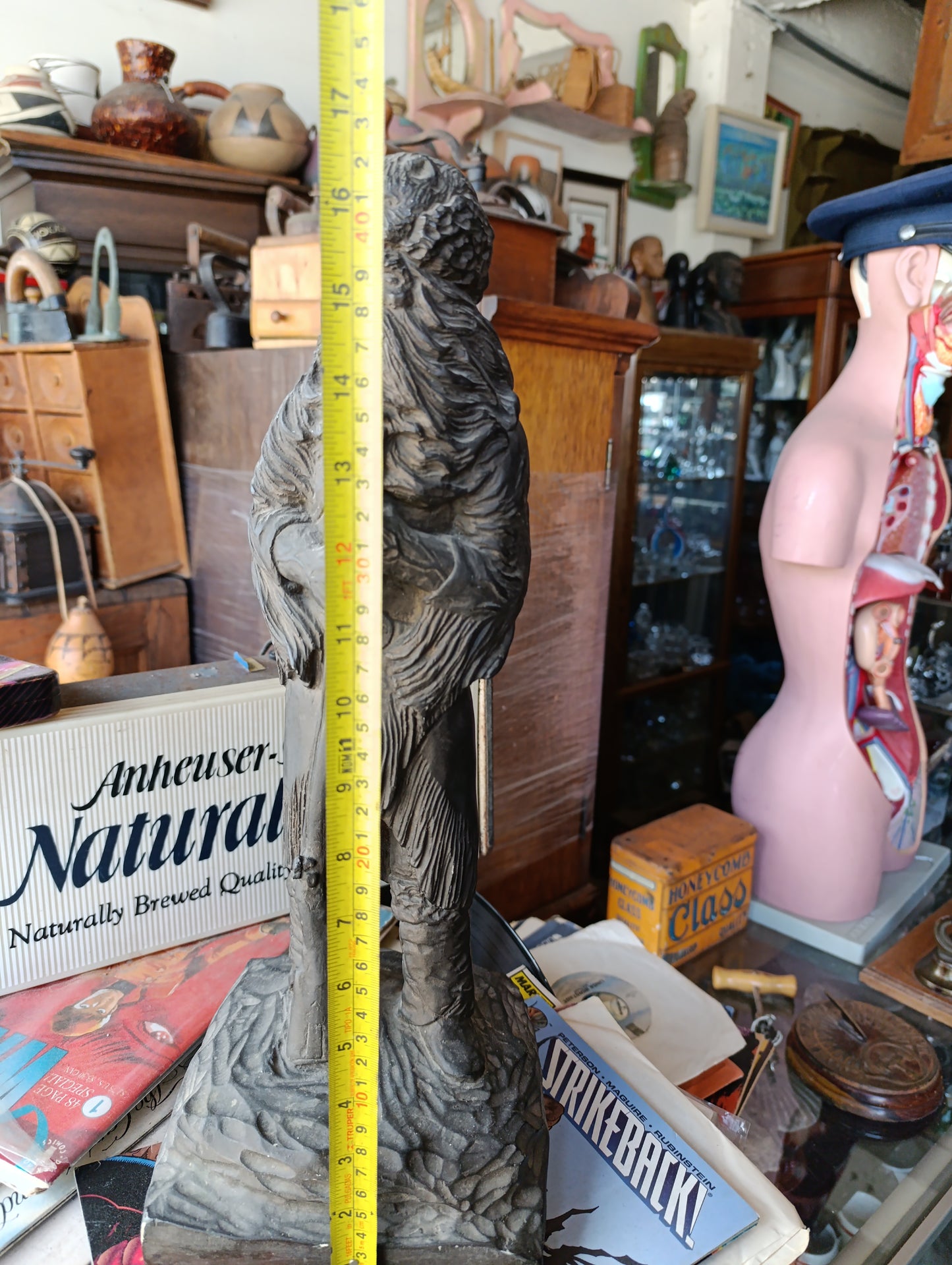 Escultura de Madera de Cazador Barbudo | Arte Rústico y Tradicional