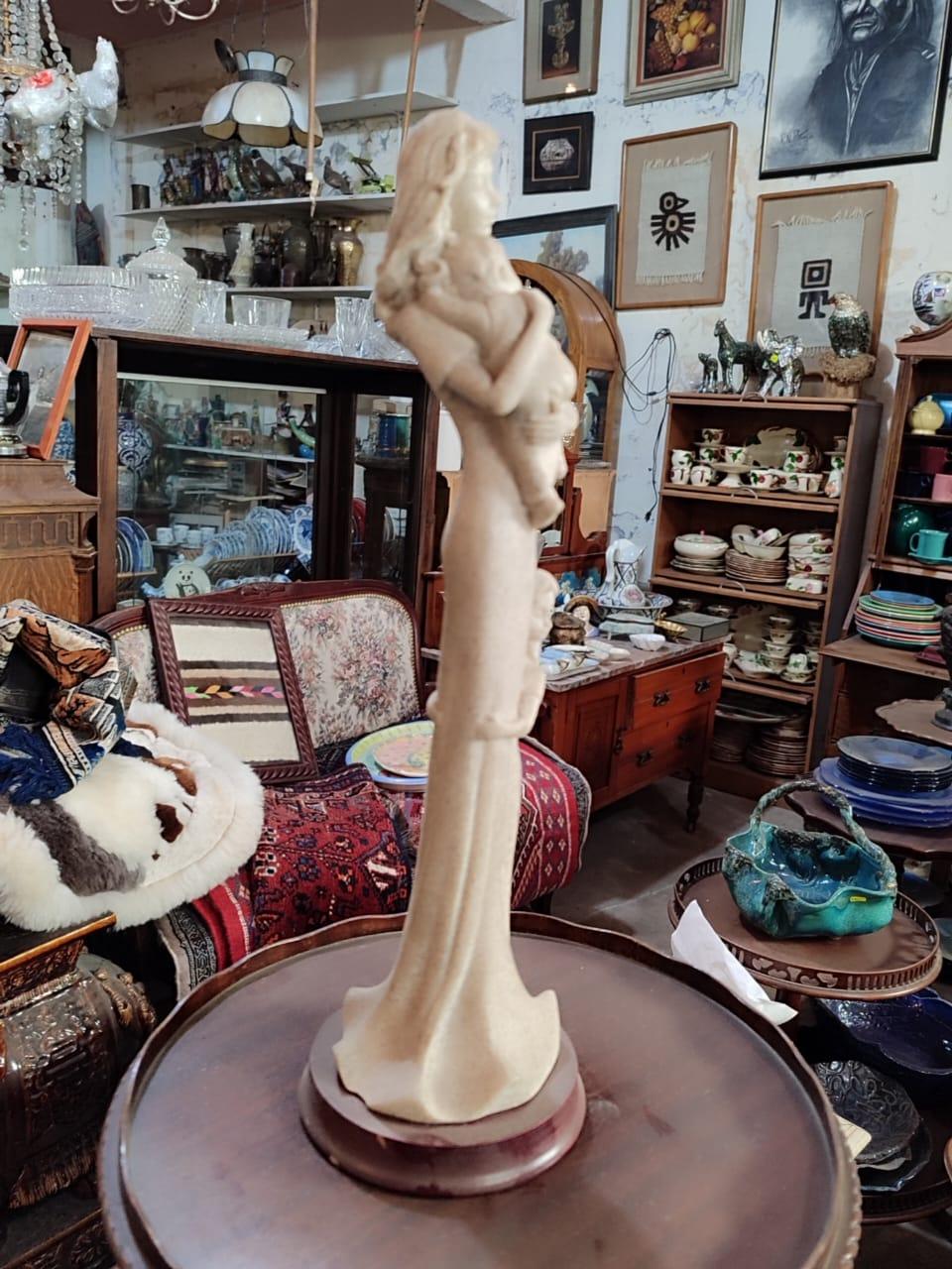 Alabaster Sculpture "mother with children" - Antiques Bazaar Ensenada