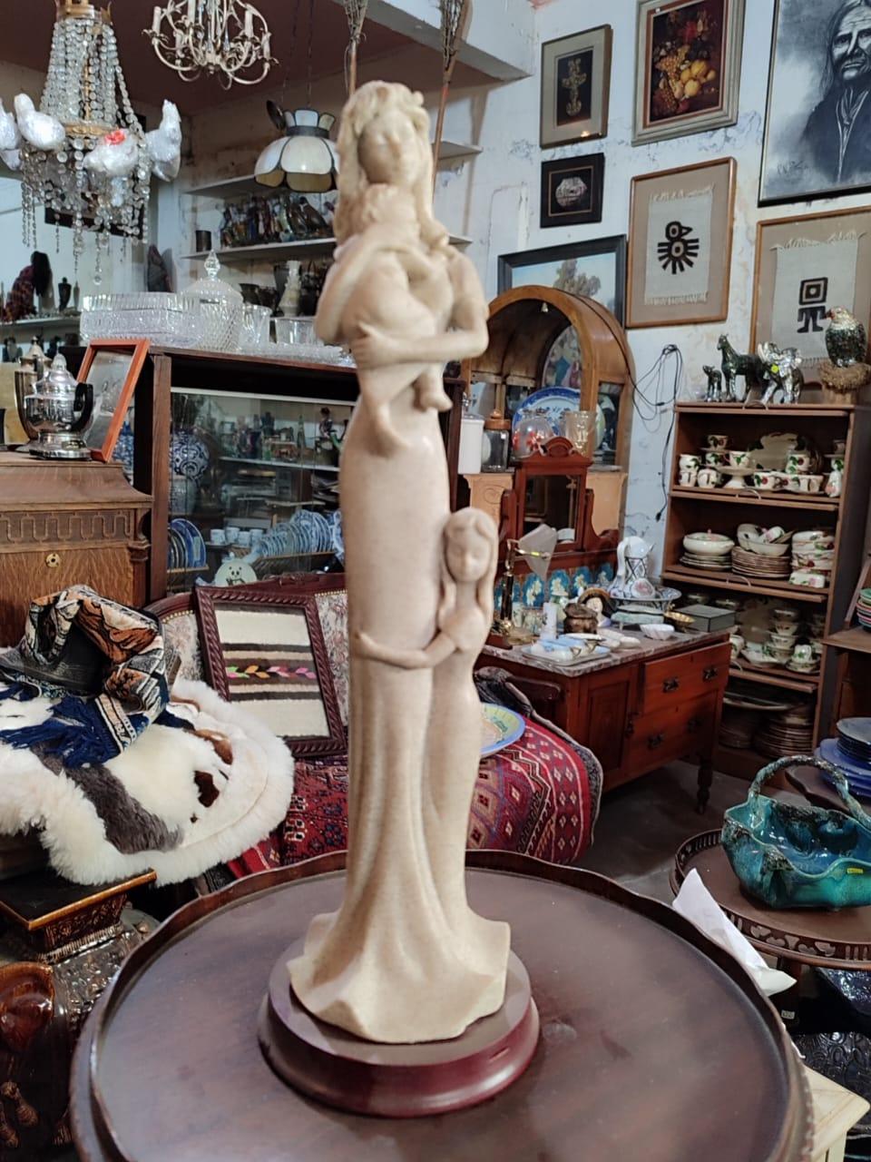 Alabaster Sculpture "mother with children" - Antiques Bazaar Ensenada