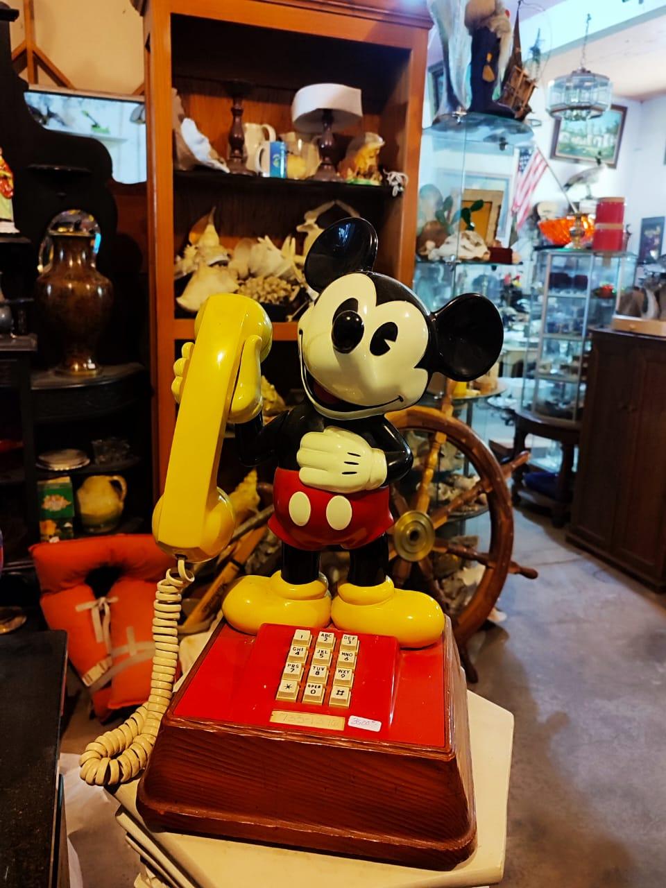 antiguo teléfono de escritorio parlante de Mickey Mouse de 1976