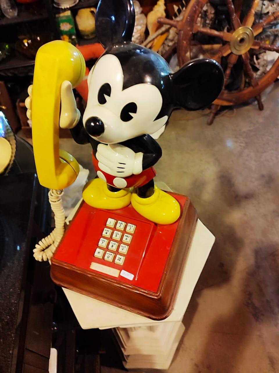 antiguo teléfono de escritorio parlante de Mickey Mouse de 1976