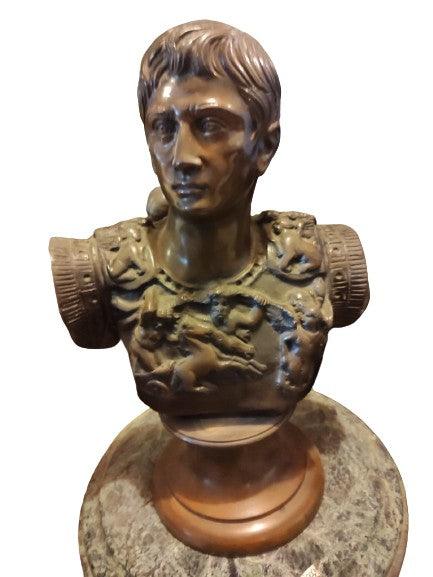 Busto de bronce del emperador Julio César